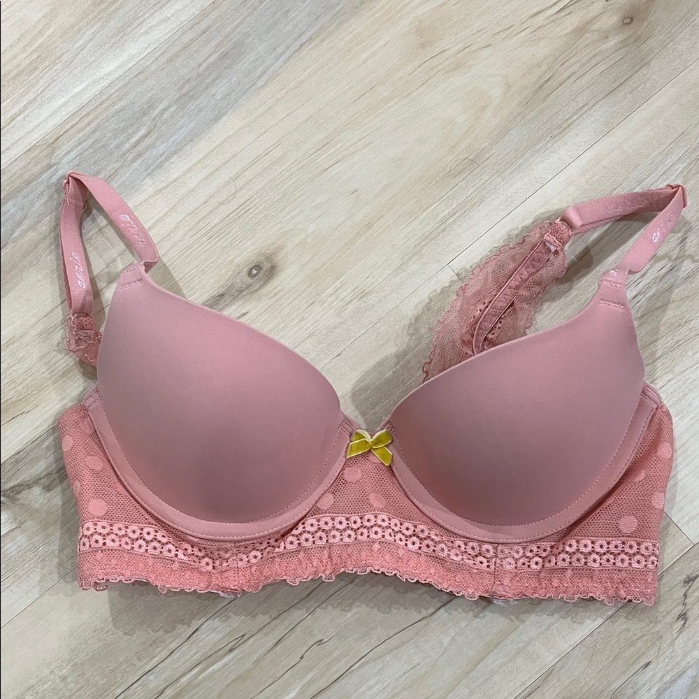 Aerie Womenโs Bra 32B Pink Lace Bow Lined Underwire EUC Adjustable